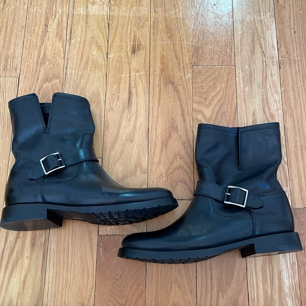 Black Leather Frye Veronica Booties Size 10.